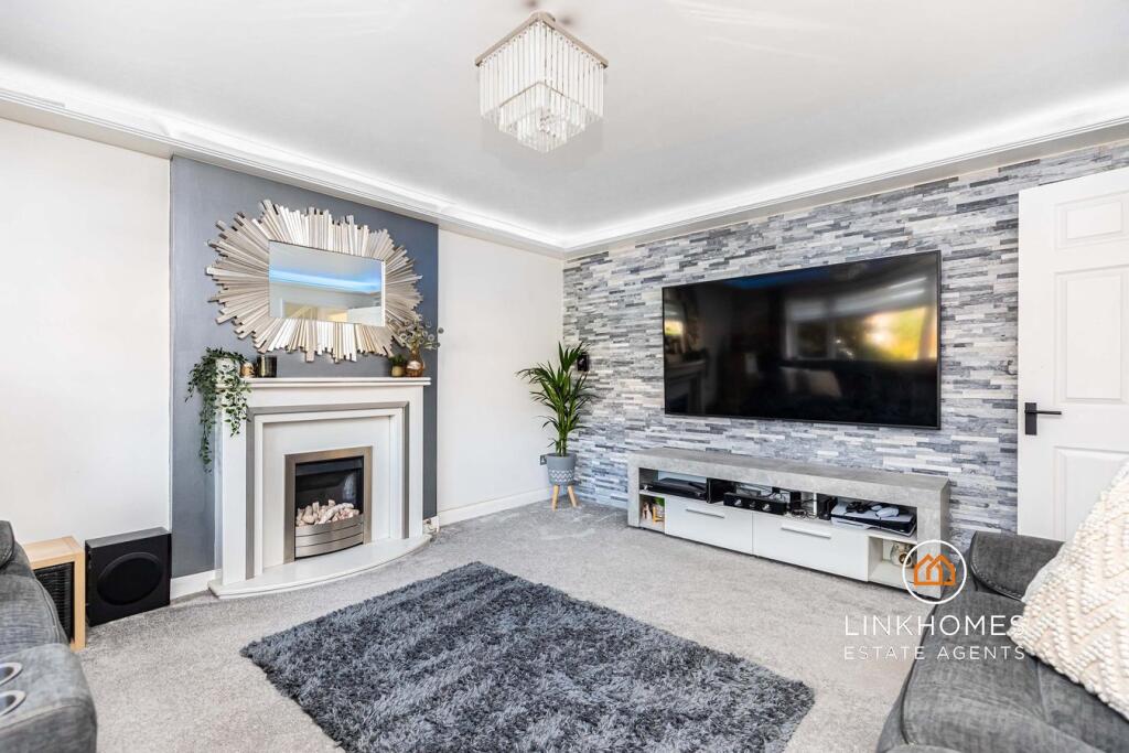 Clayford Close, Poole, BH17 photo 2