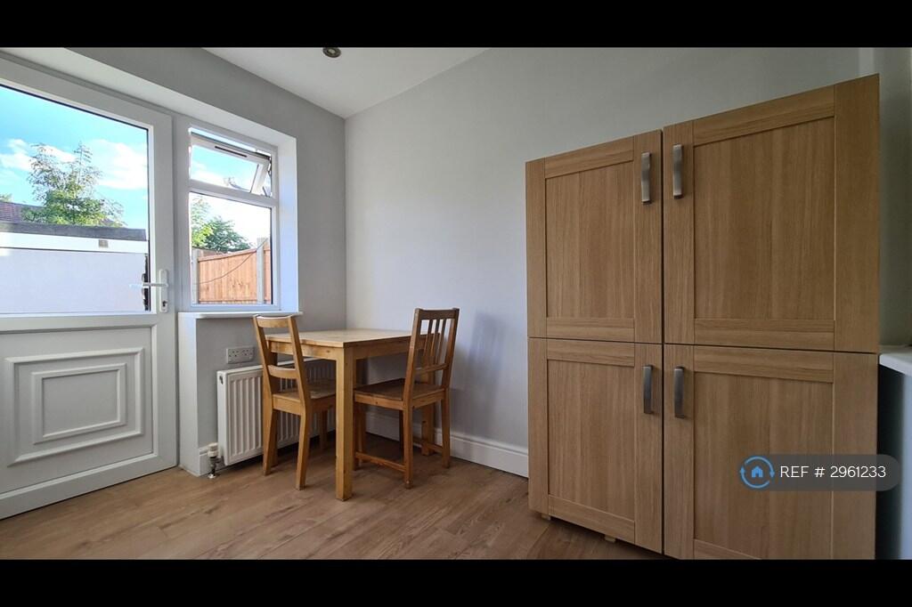 House in London, Perivale - View 5
