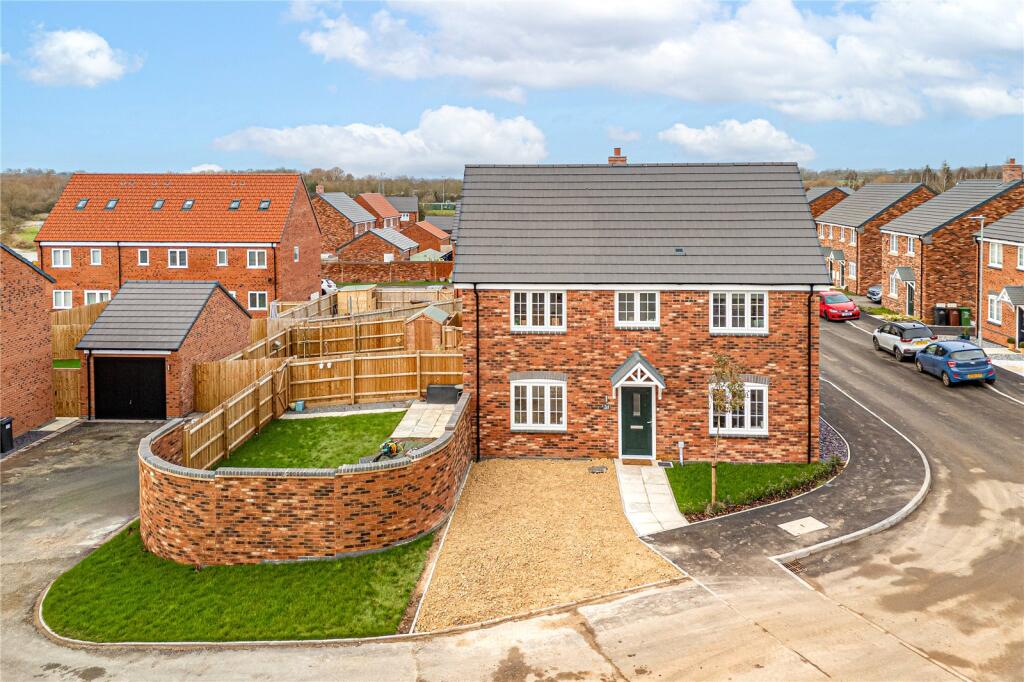 3-bed semi-detached on Sunset Drive, Asfordby, Melton Mowbray, £295,000
