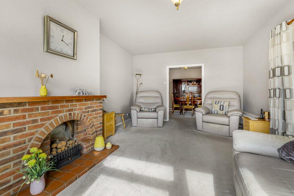 House in West Lindsey, Westwoods, Sturton by Stow - View 5