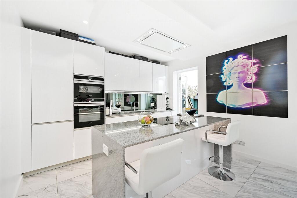 3 bedroom flat for rent