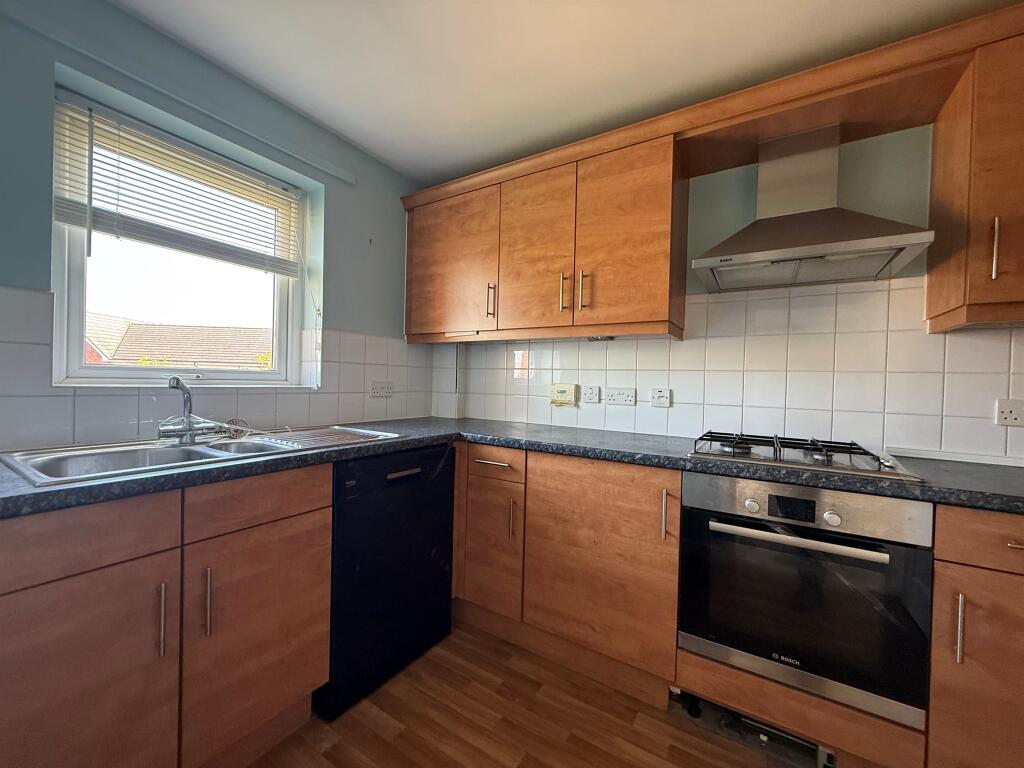Apartment in Poole, Longfleet - View 2