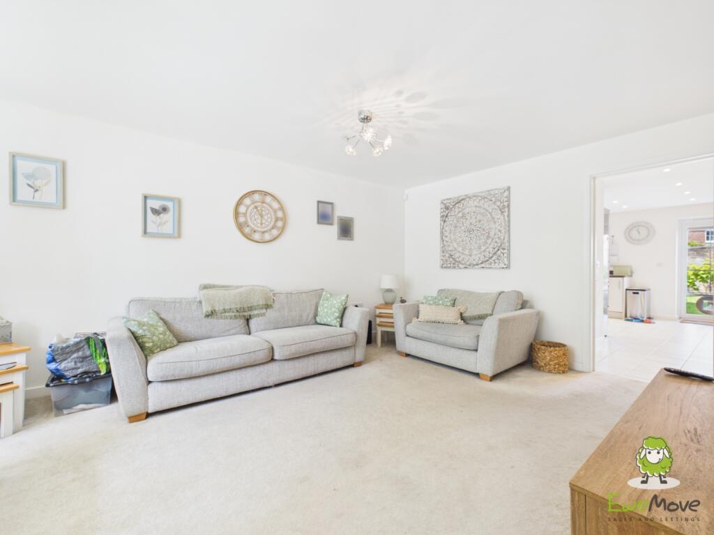 Lattimo Walk, Chineham, Basingstoke, RG24 - View 3