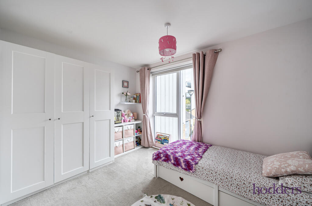 Apartment in Addlestone, Bleriot Gate - View 4