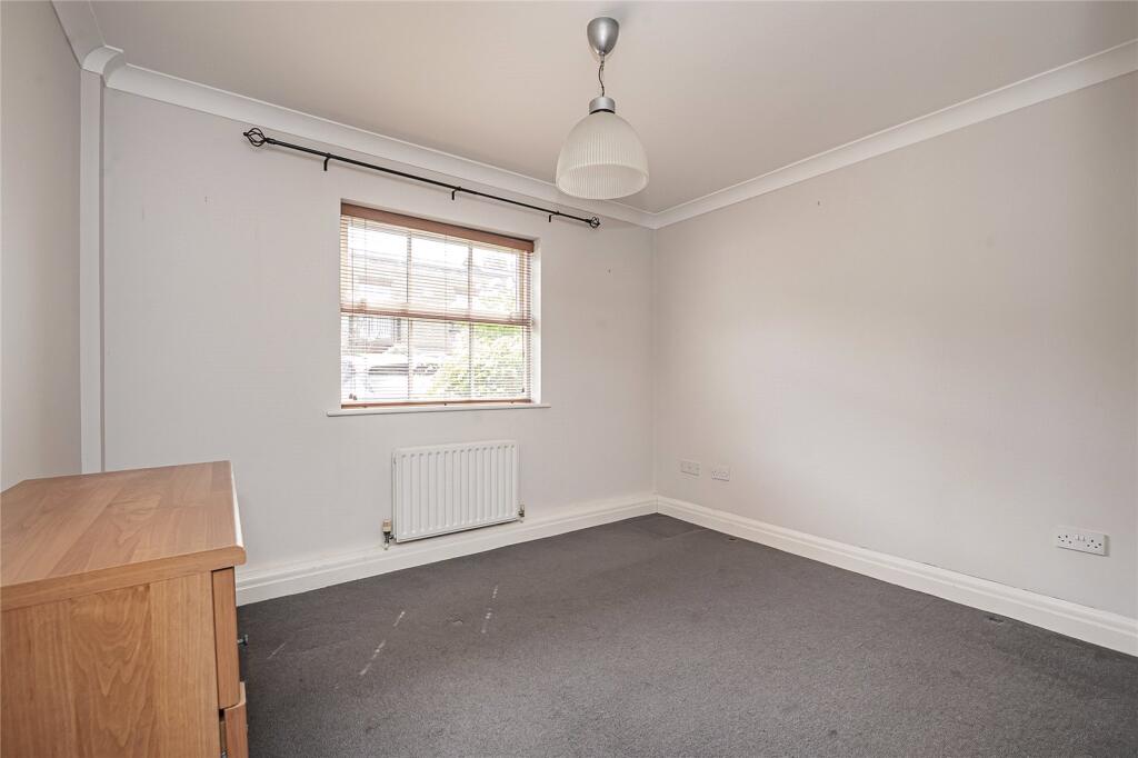 Apartment in Twickenham - View 4