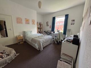 Midland Road, Hyde Park, Leeds – pohled 2