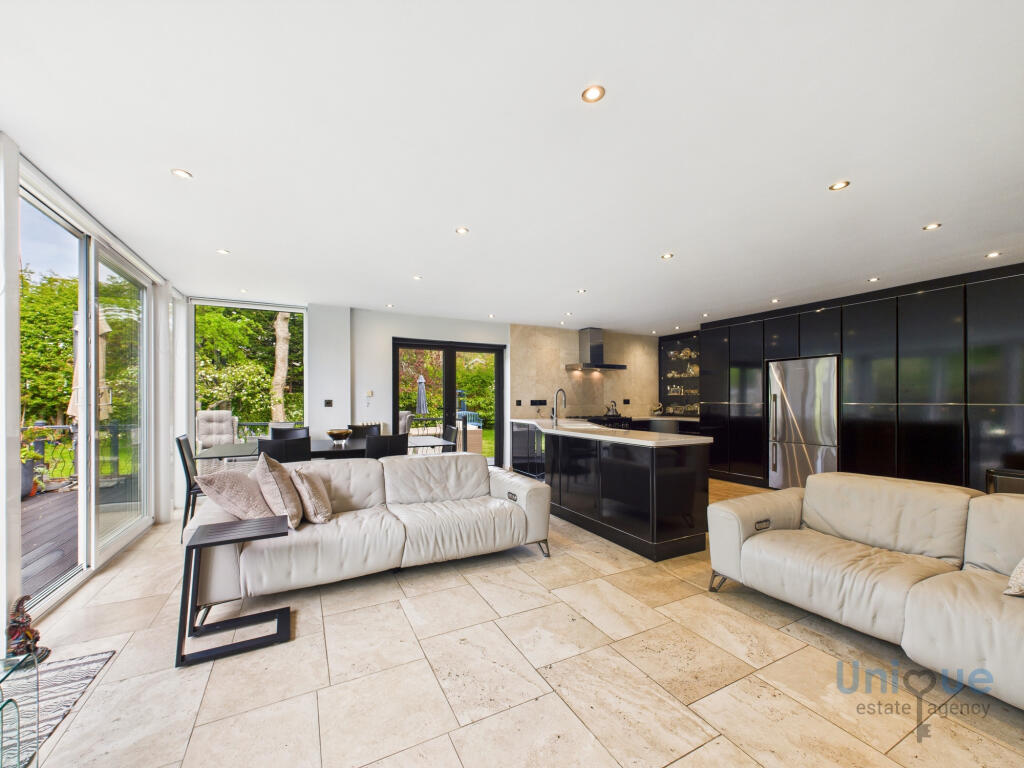 4-bed detached on Linden Close,  Thornton-Cleveleys, FY5, £925,000