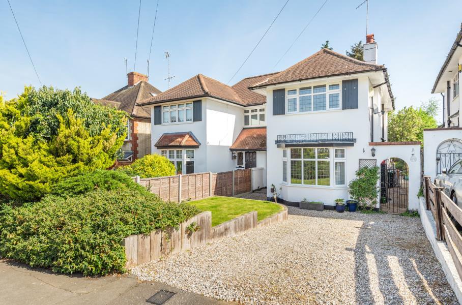 Main image of property: Oaklands Avenue