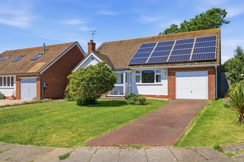 3-bed detached on Kingsmead Walk, Seaford, £495,000