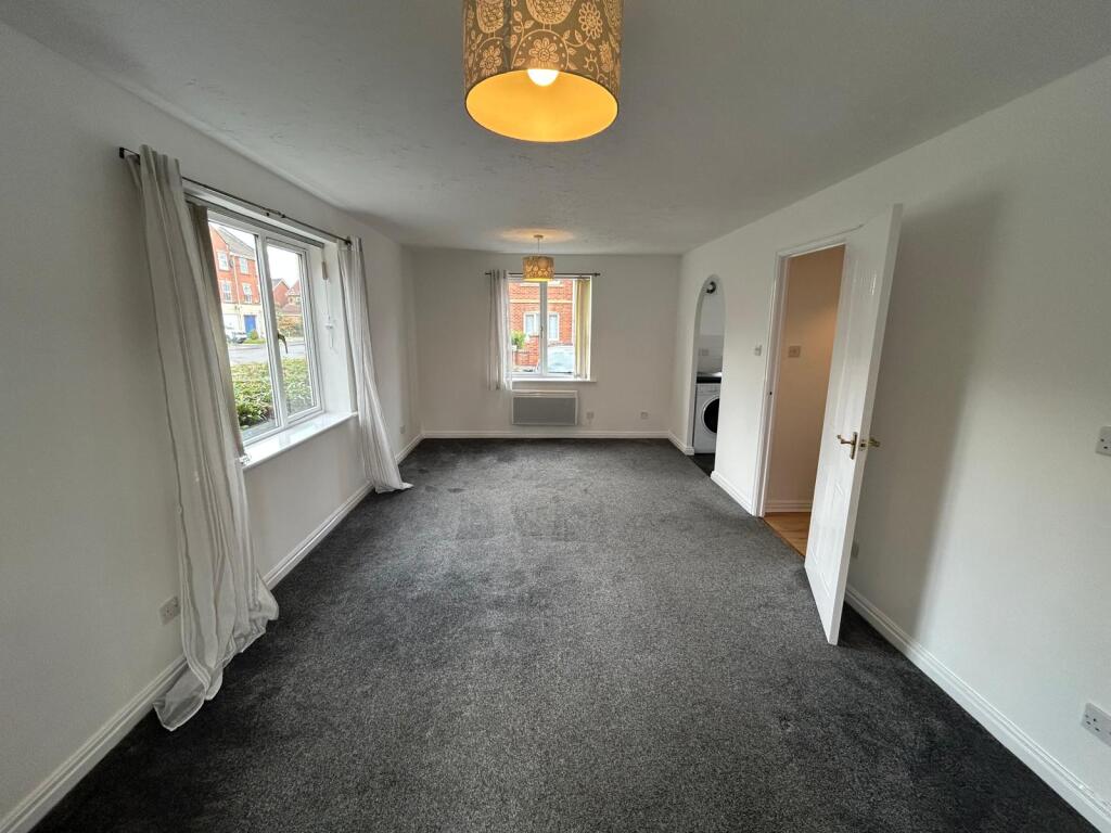 Apartment in Hull - View 3