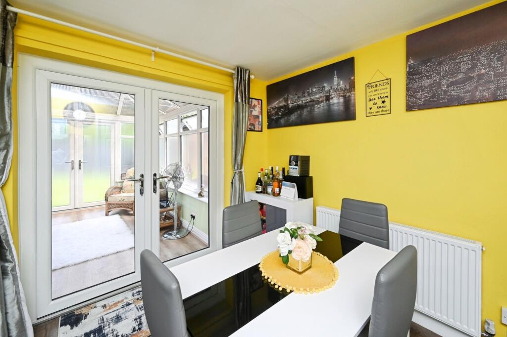 Buckingham Close, Kirkby-in-Ashfield, Nottingham, Nottinghamshire, NG17 - More