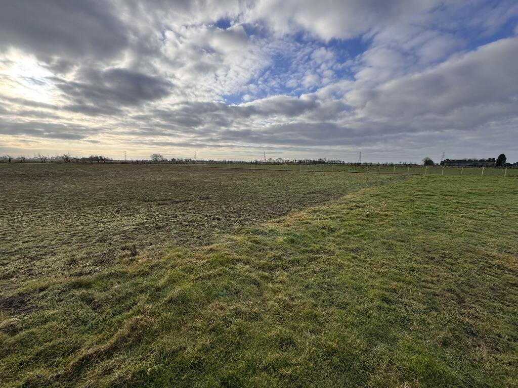 Barn Off Cade Drove, Gedney Broadgate, Spalding, Lincolnshire, PE12 0DG photo 4