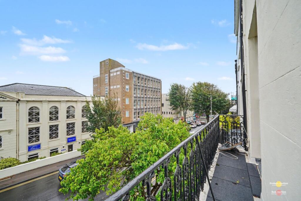Flat 3, 46 Montpelier Road, Brighton, Brighton & Hove, BN1 3BA photo 4