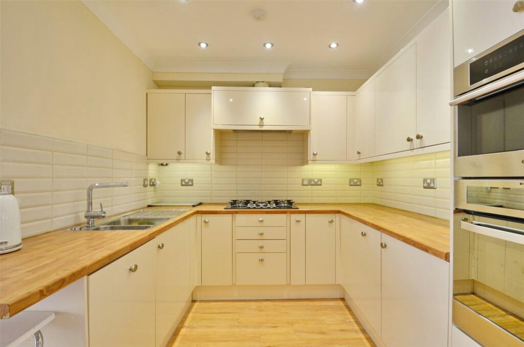 Main image of property: Dalton Square, Kingsdown, Bristol, Bristol, BS2