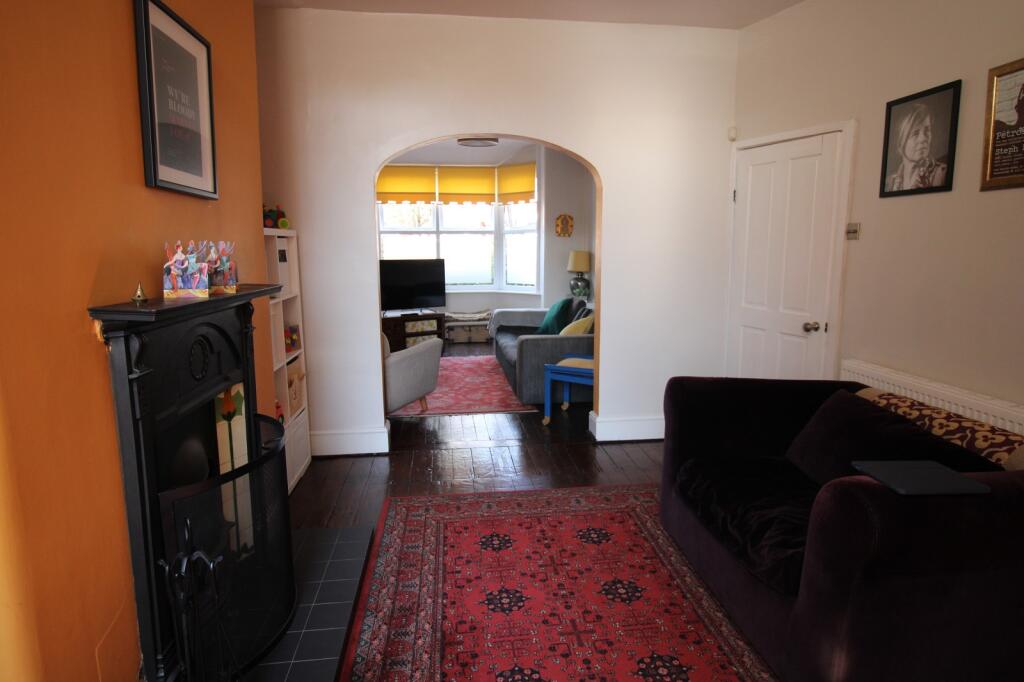 House in Manchester, Old Trafford - More