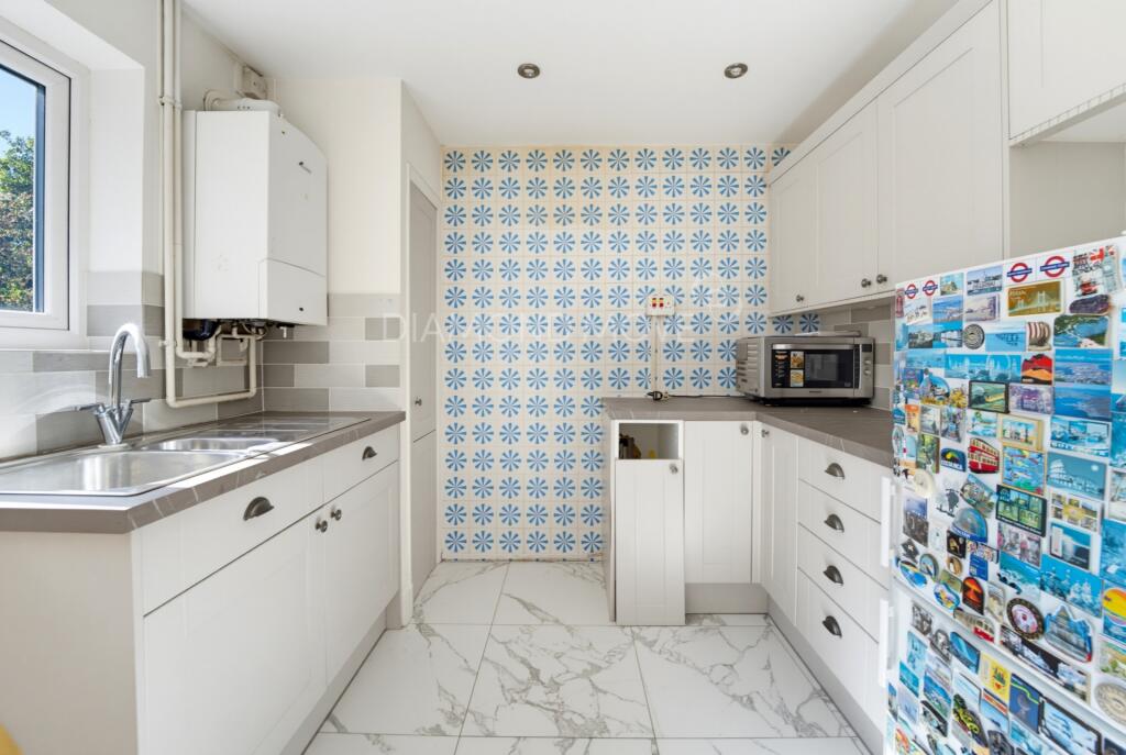 Apartment in Twickenham - More
