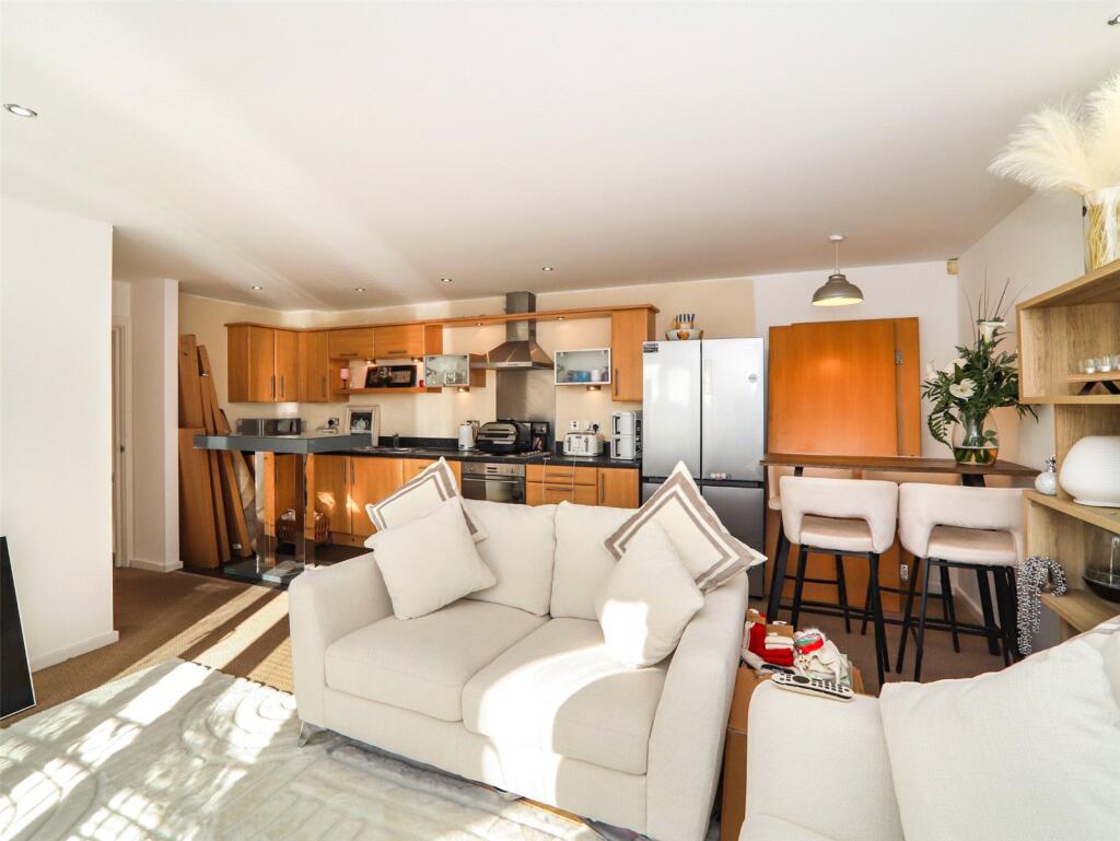 Apartment in Newport, Ringland - View 4