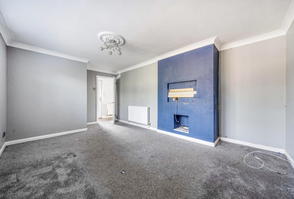 Main image of property: Mount Crescent, Winterbourne, Bristol, Gloucestershire, BS36
