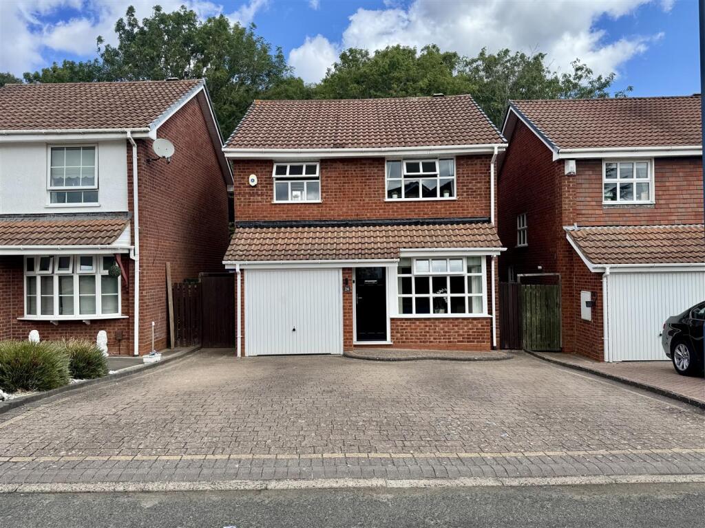 Main image of property: Hightree Close, Birmingham