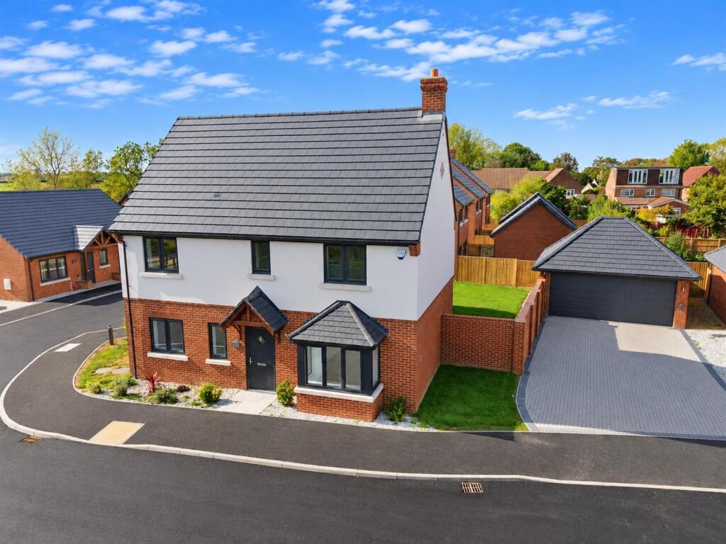 House in Thurleigh, Cross End