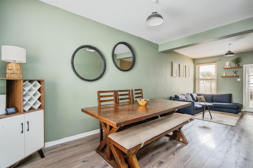 House in Portsmouth - View 5