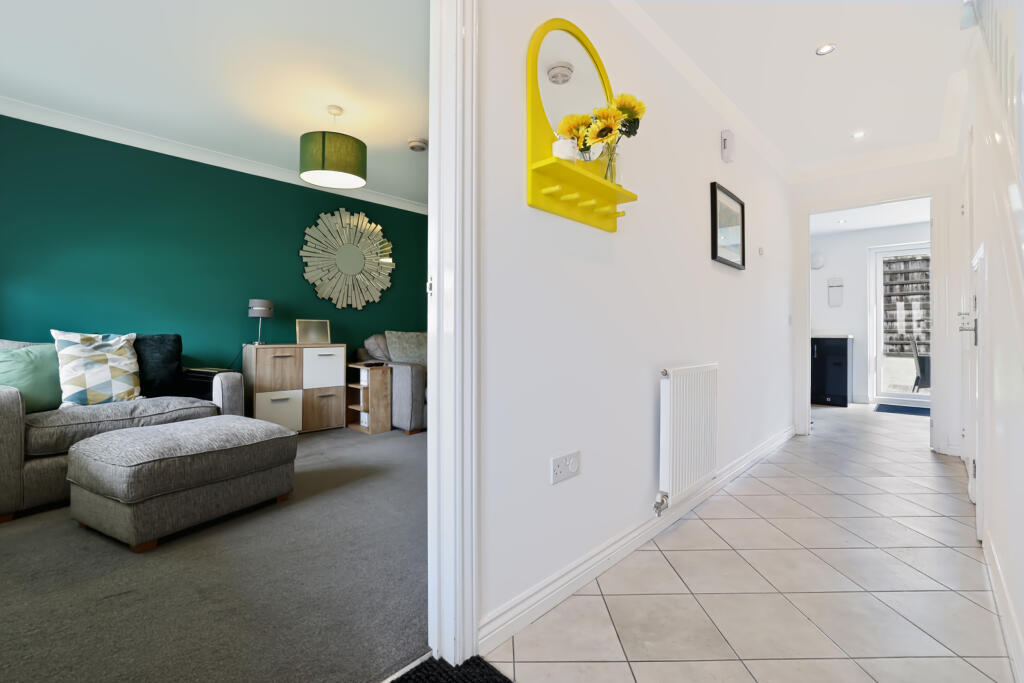 House in Glasgow, East Dunbartonshire - More
