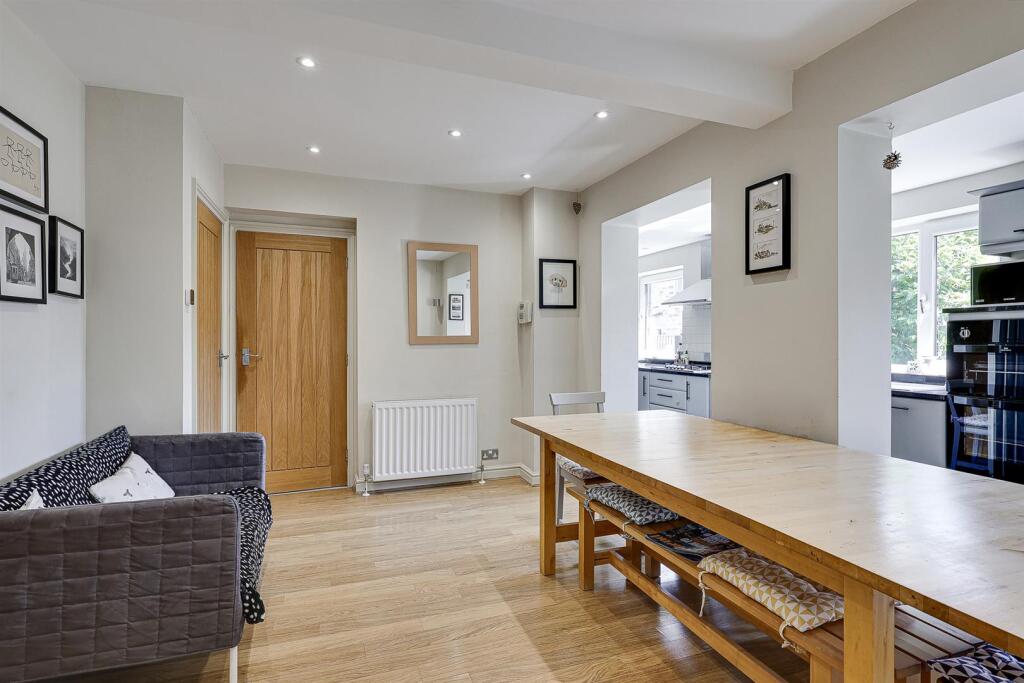 House in Kirklees, Little Lepton, Kirkburton - View 3