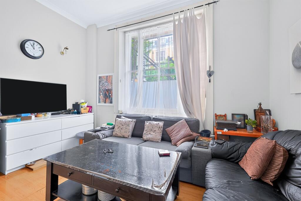 Apartment in London, Earl's Court - View 3