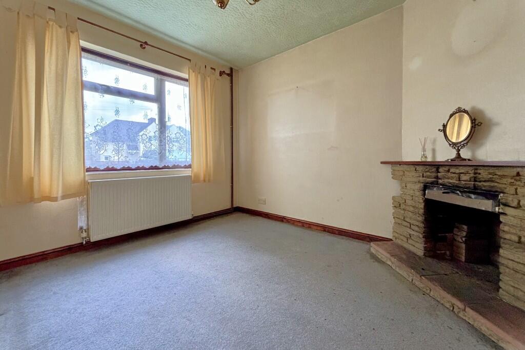 Darwin Road, Boyatt Wood, Eastleigh, SO50 photo 4