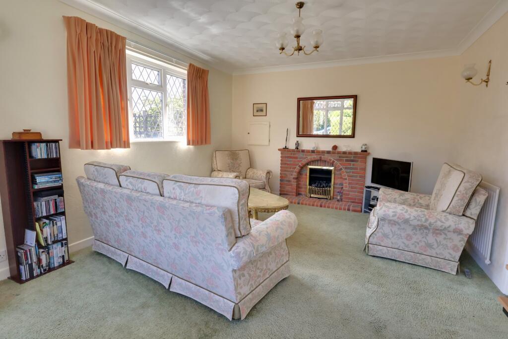 Peak Road, Clanfield photo 3