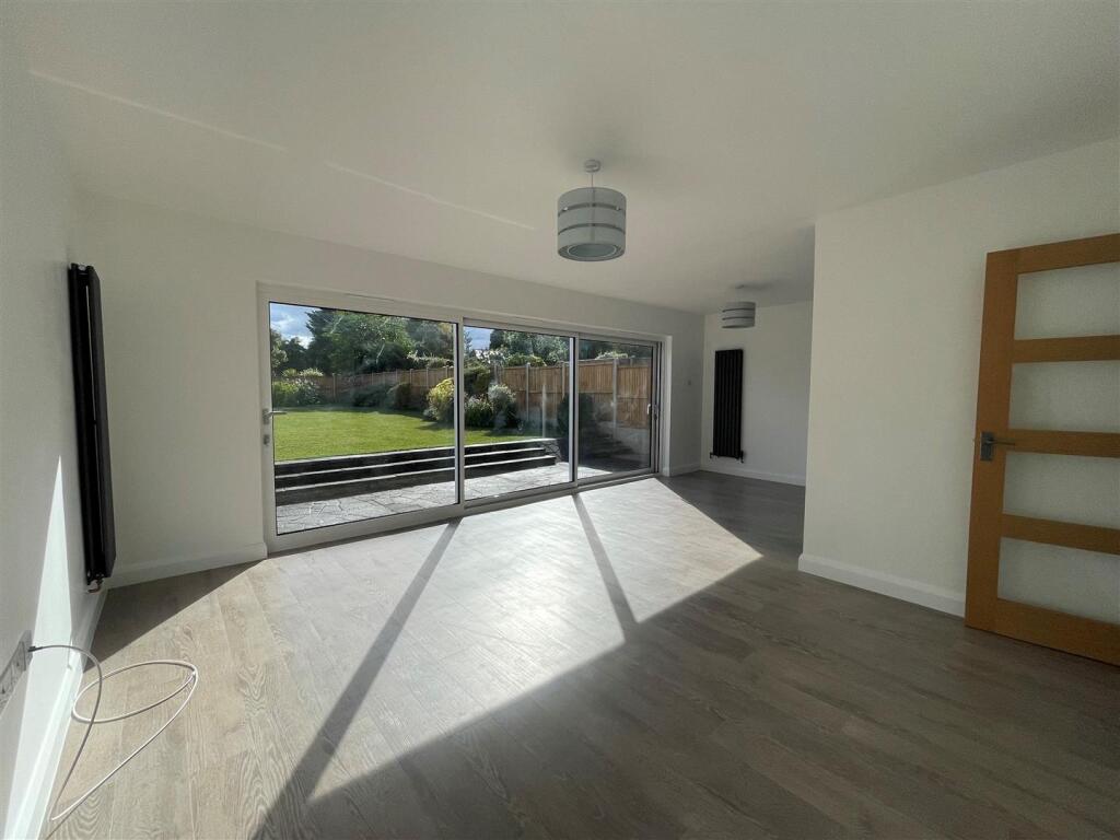 House in Dartford, Longfield and New Barn - View 3