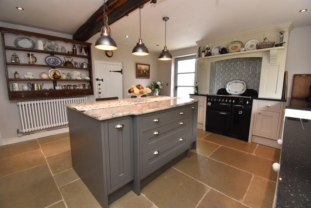Main Street, Bathley, Newark - View 5