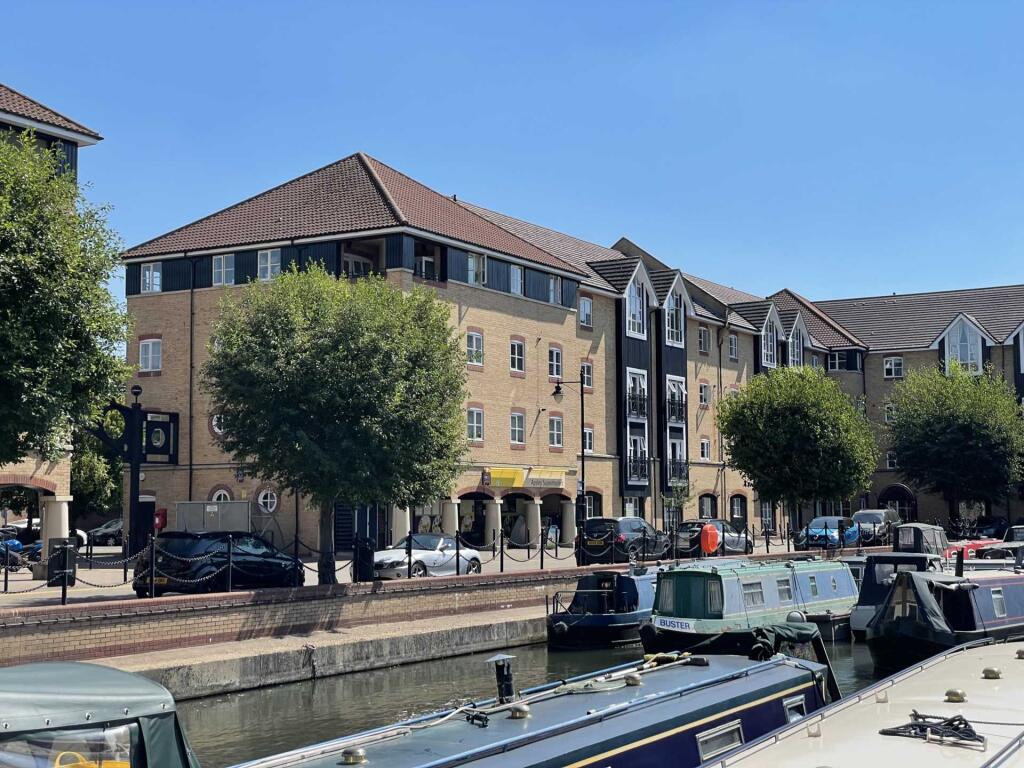 Main image of property: Stephenson Wharf, Hemel Hempstead