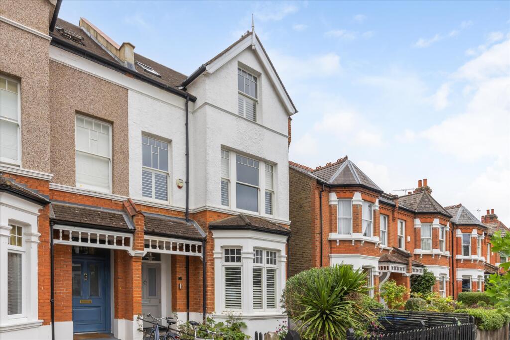 Main image of property: Woodwarde Road, London, SE22
