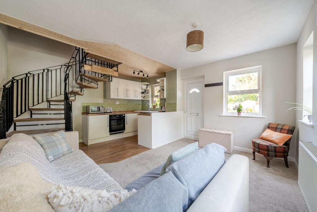 House in Portsmouth - View 2