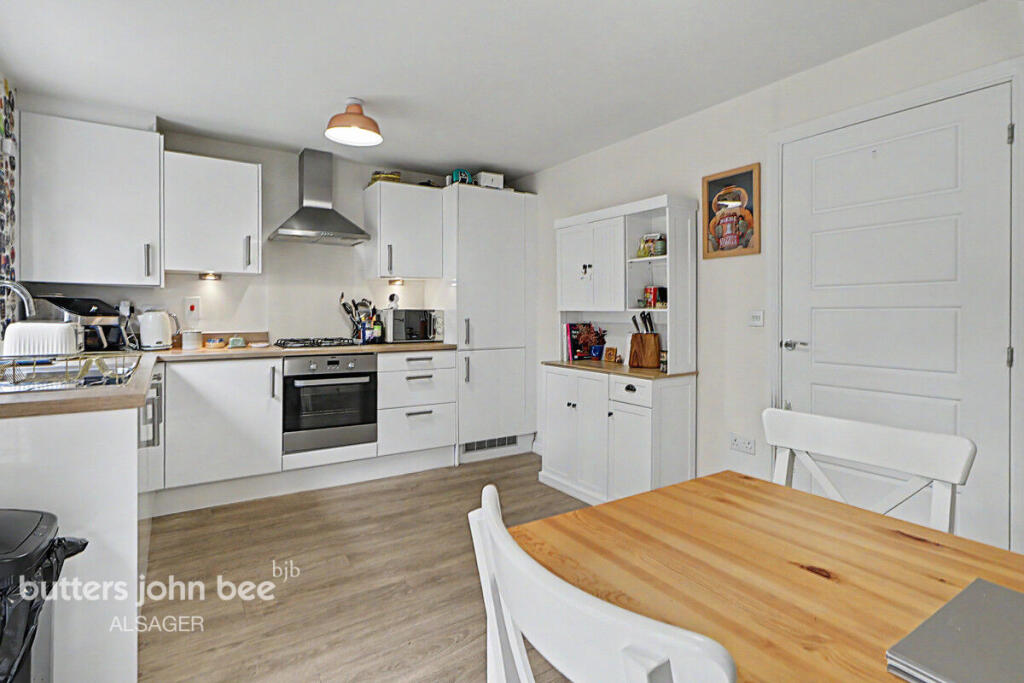 Emberton Road, Alsager photo 4