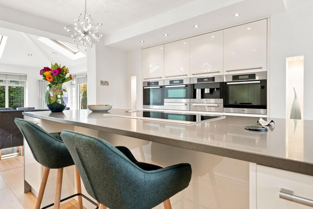 House in Stockport, Greater Manchester - View 4