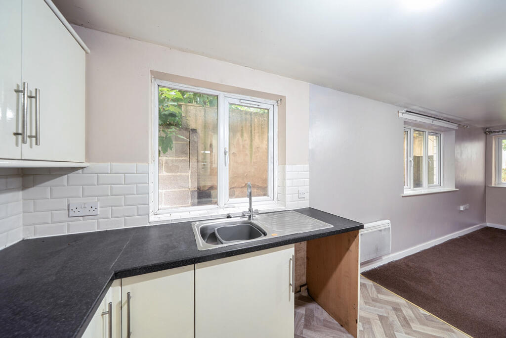 Chapel Lane, Leeds, LS25 7 photo 4