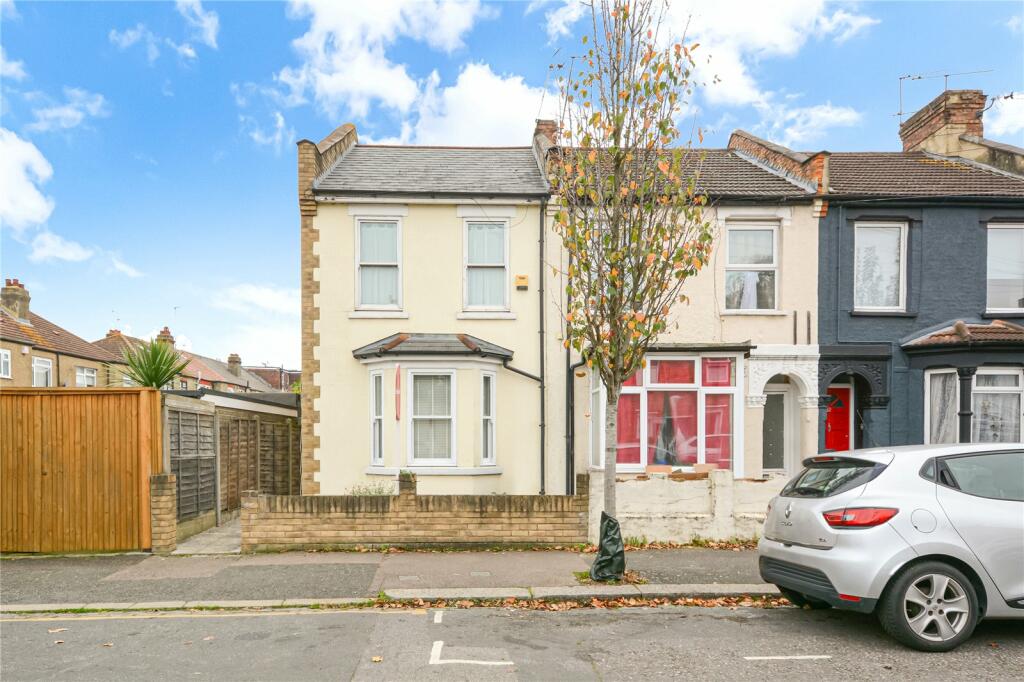 Roberts Road, Walthamstow, London, E17 - View 4