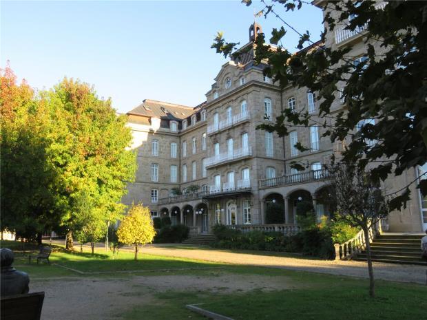 Main image of property: Av. Enrique Peinador Vela, Mondariz – Balneario, Pontevedra