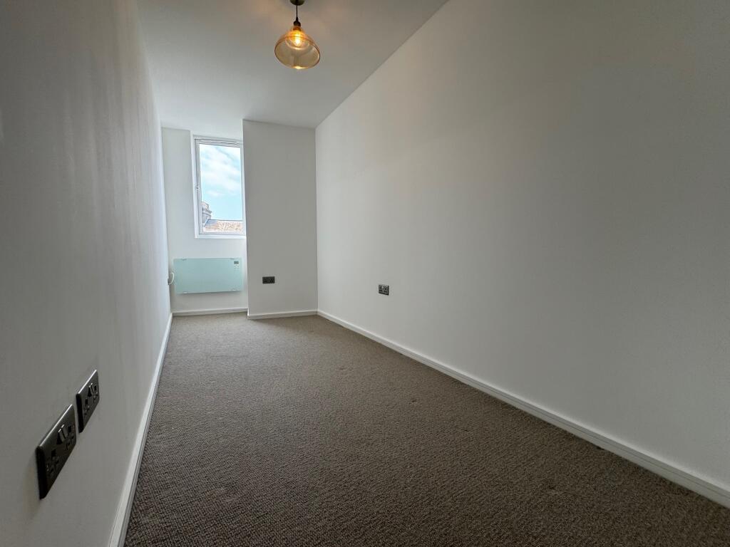Apartment in Brighton - View 5