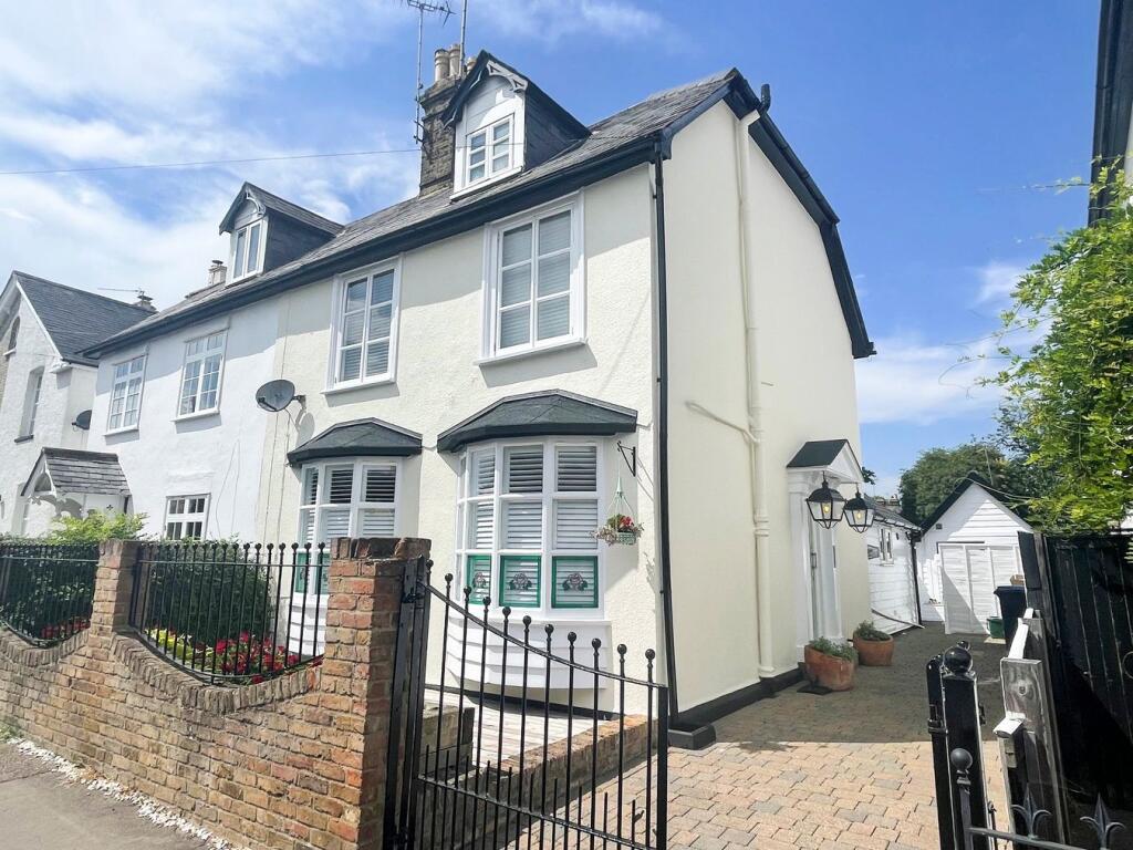 Main image of property: New Road, Harlow, CM17