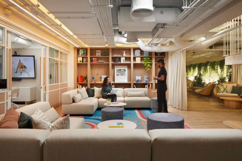 Lounge.jpg