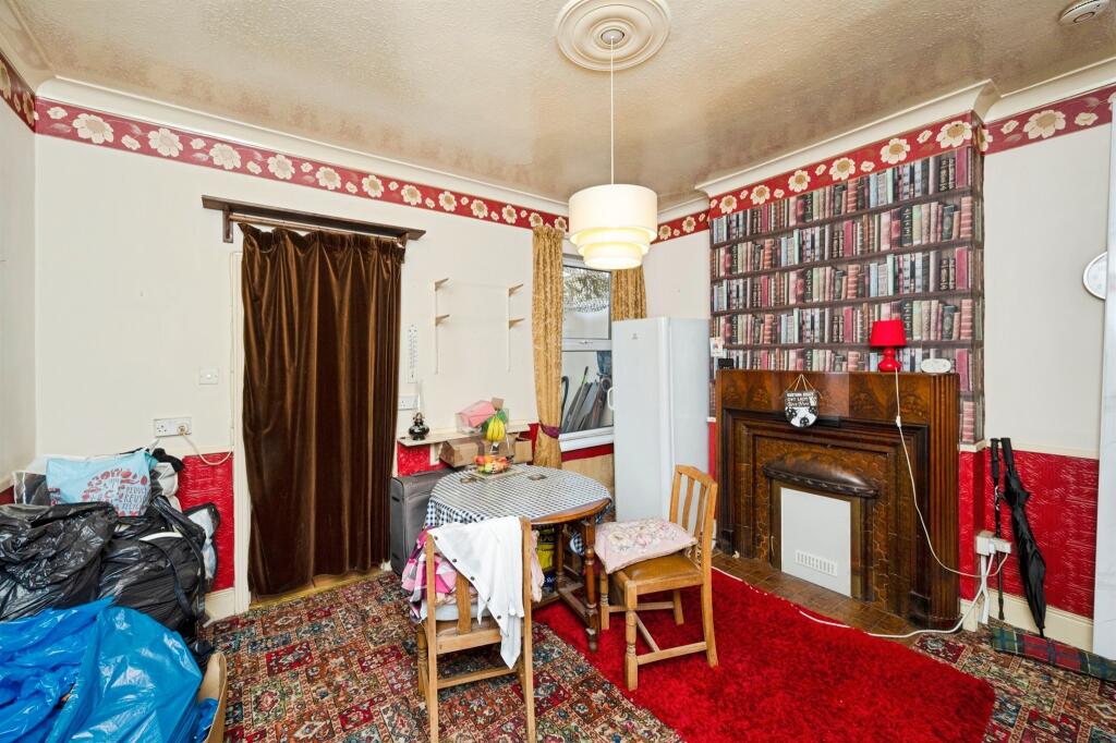 House in Nottingham, Highbury Vale - More