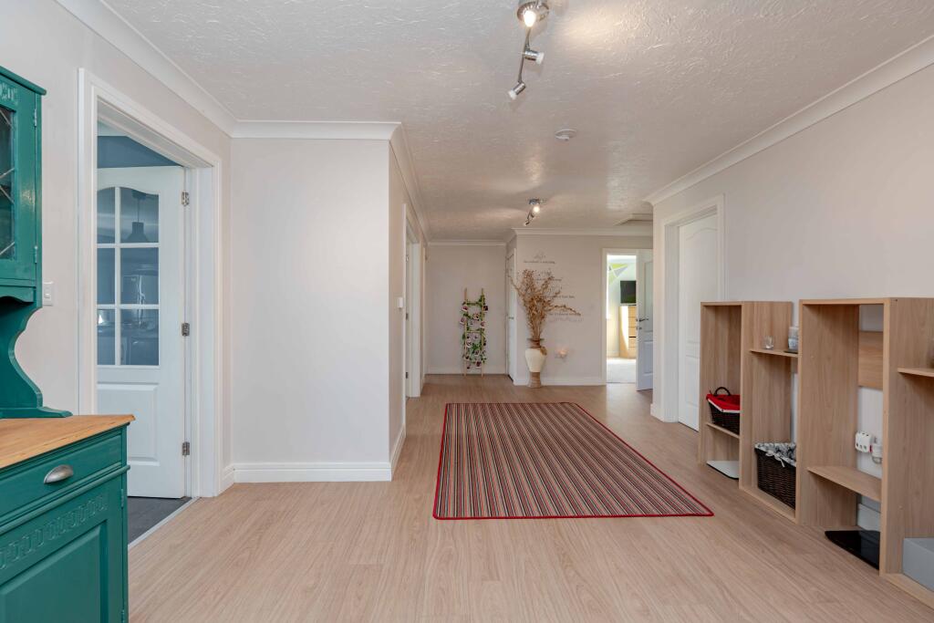 House in South Holland, Weston - More