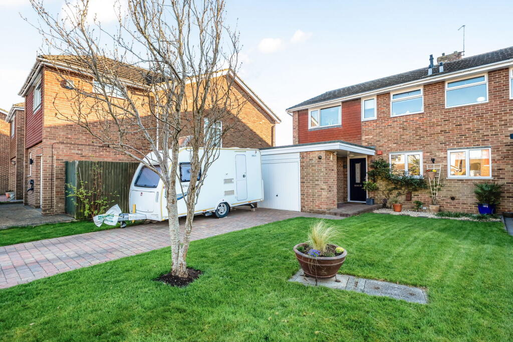 Main image of property: Framley Road, Tonbridge TN10 4HT