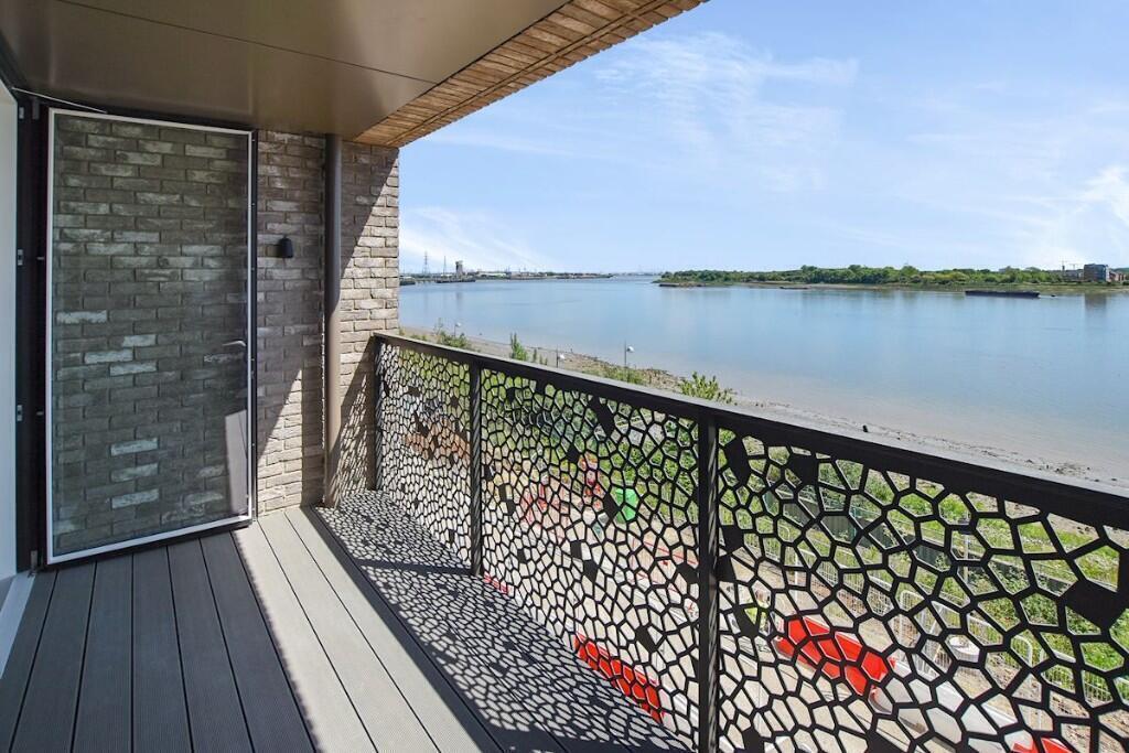 Main image of property: Wallis Walk, London, E16