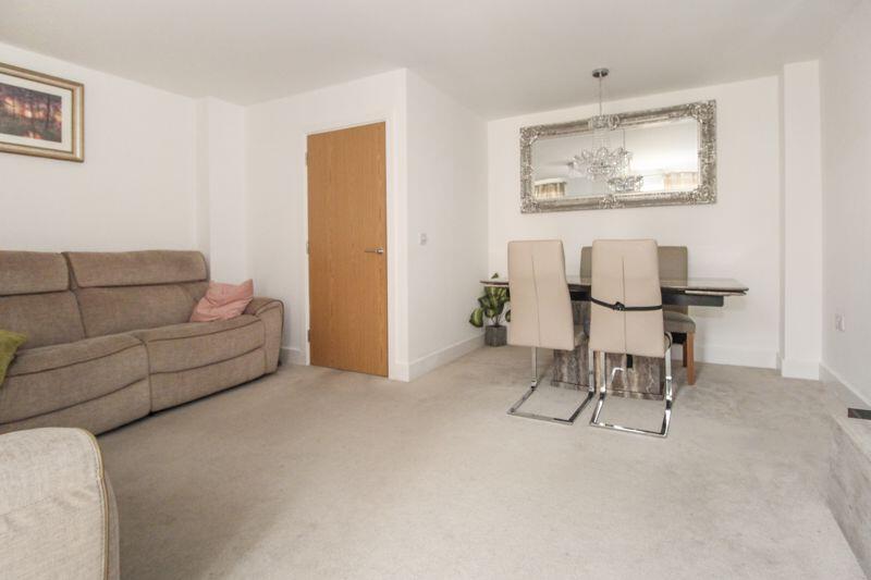 Bushy Dene Road, Botley, SO32 photo 4