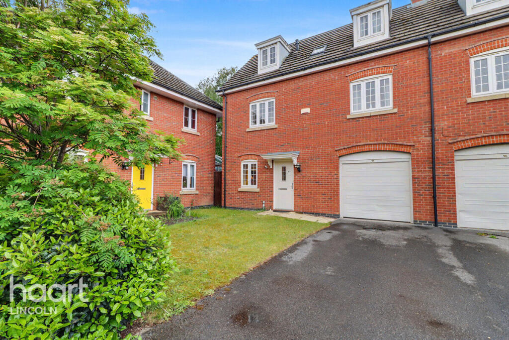 4-bed semi-detached on Kingsdown Road, Lincoln, £265,000
