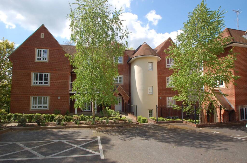 Main image of property: Rectory Avenue, High Wycombe, HP13